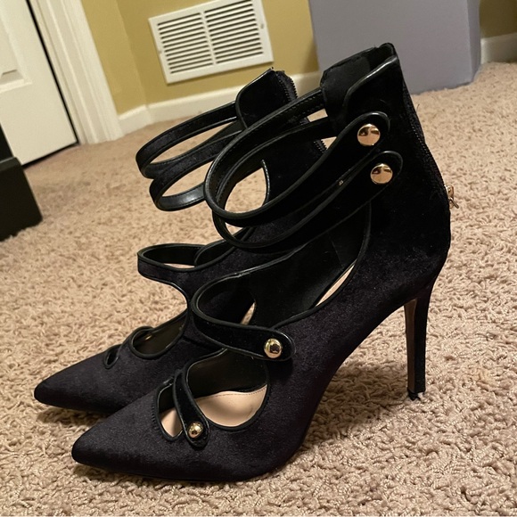 Velvet Black Heels size 10 - Picture 4 of 4